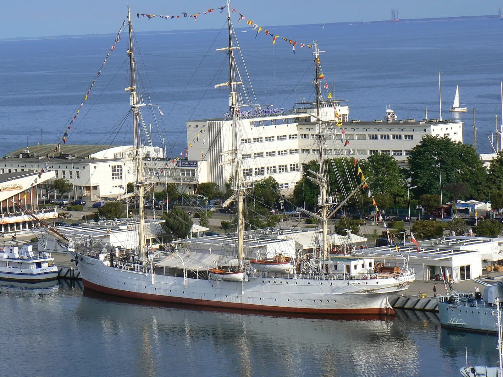 Dar Pomorza: Gdynia’s Historic White Frigate